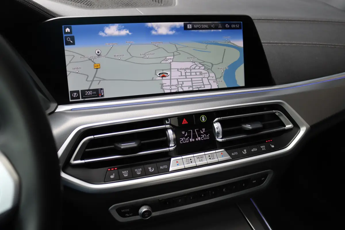 xDrive40d M-Sport High Executive | Panoramadak | ACC | Leder | Memory | Camera | Trekhaak | Harman/Kardon | 22'' inch | Sport-uitlaatsysteem M |
