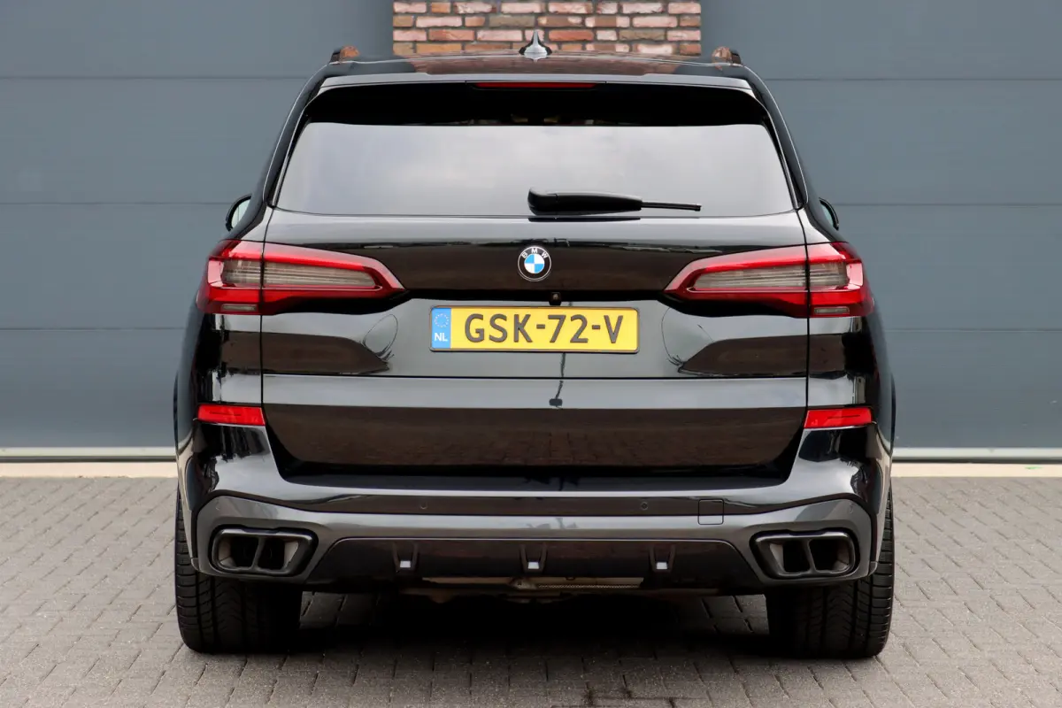 xDrive40d M-Sport High Executive | Panoramadak | ACC | Leder | Memory | Camera | Trekhaak | Harman/Kardon | 22'' inch | Sport-uitlaatsysteem M |