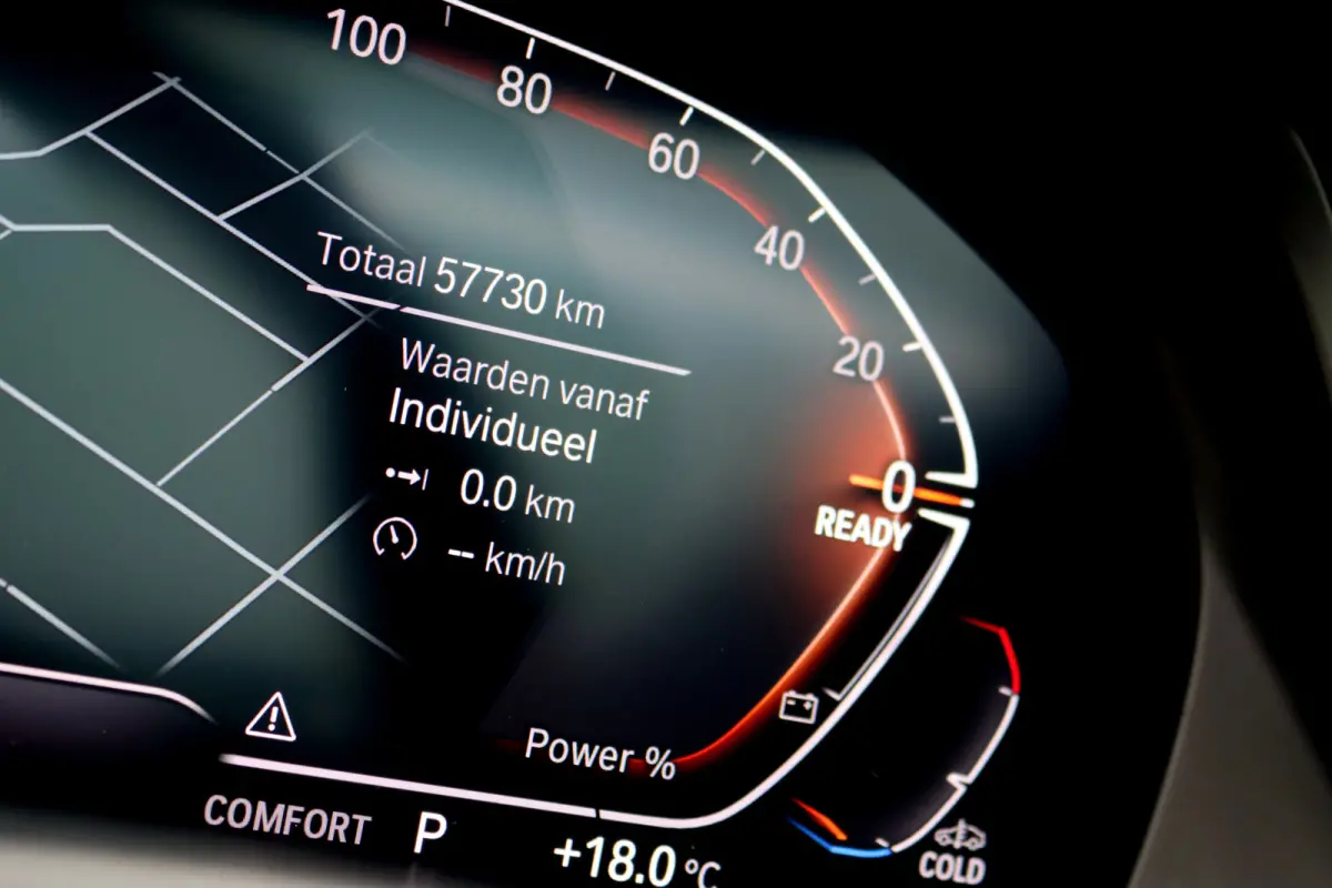 xDrive40d M-Sport High Executive | Panoramadak | ACC | Leder | Memory | Camera | Trekhaak | Harman/Kardon | 22'' inch | Sport-uitlaatsysteem M |