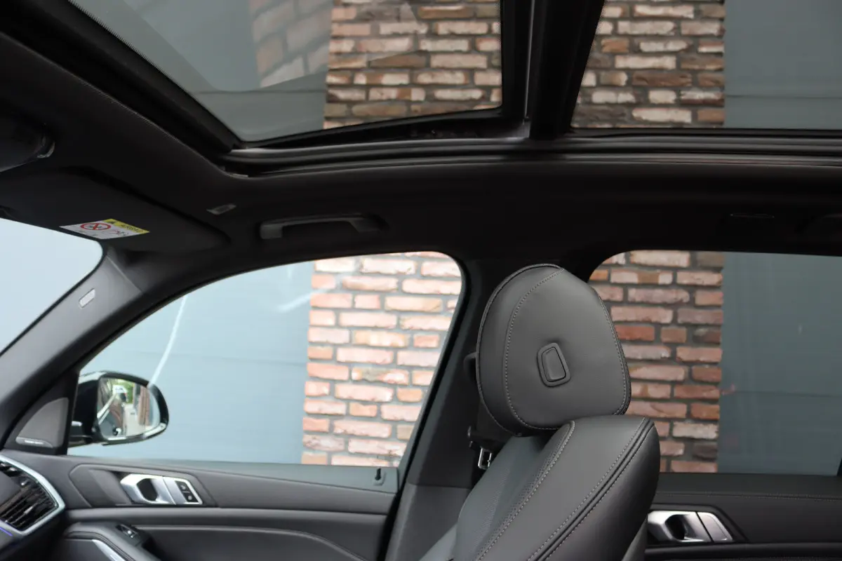 xDrive40d M-Sport High Executive | Panoramadak | ACC | Leder | Memory | Camera | Trekhaak | Harman/Kardon | 22'' inch | Sport-uitlaatsysteem M |