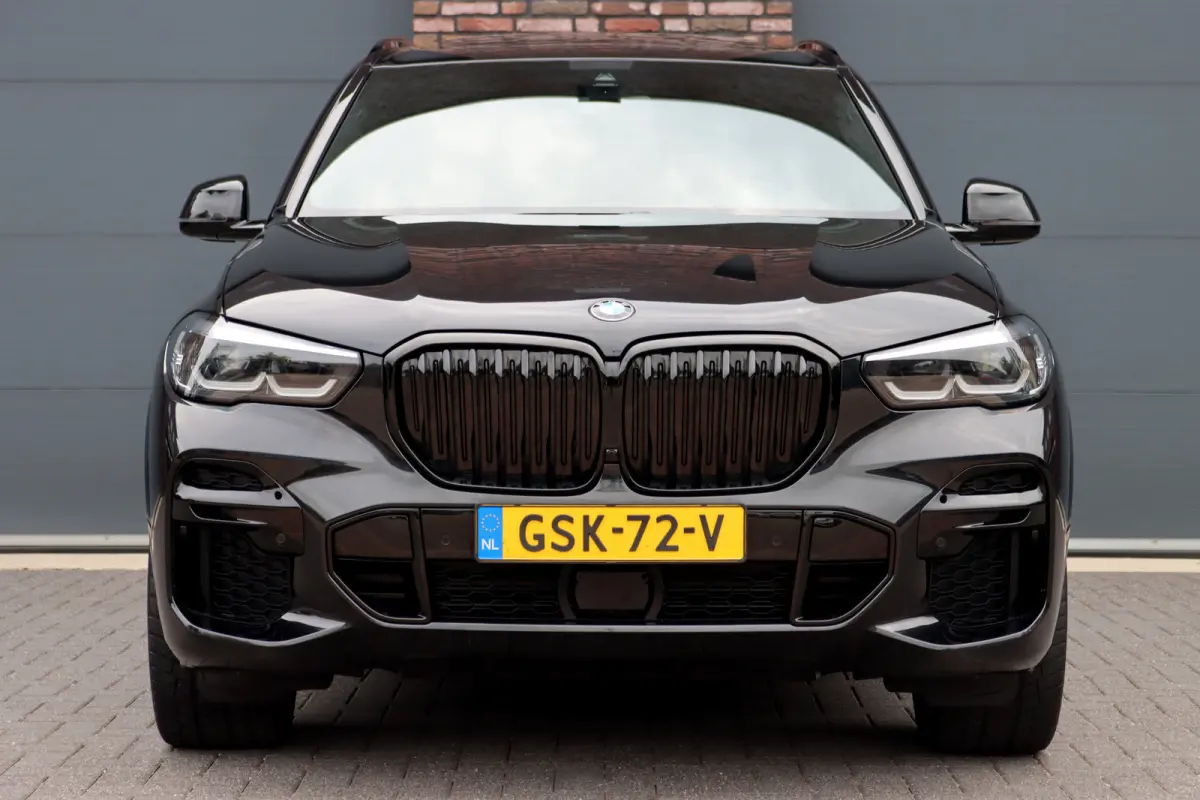 xDrive40d M-Sport High Executive | Panoramadak | ACC | Leder | Memory | Camera | Trekhaak | Harman/Kardon | 22'' inch | Sport-uitlaatsysteem M |