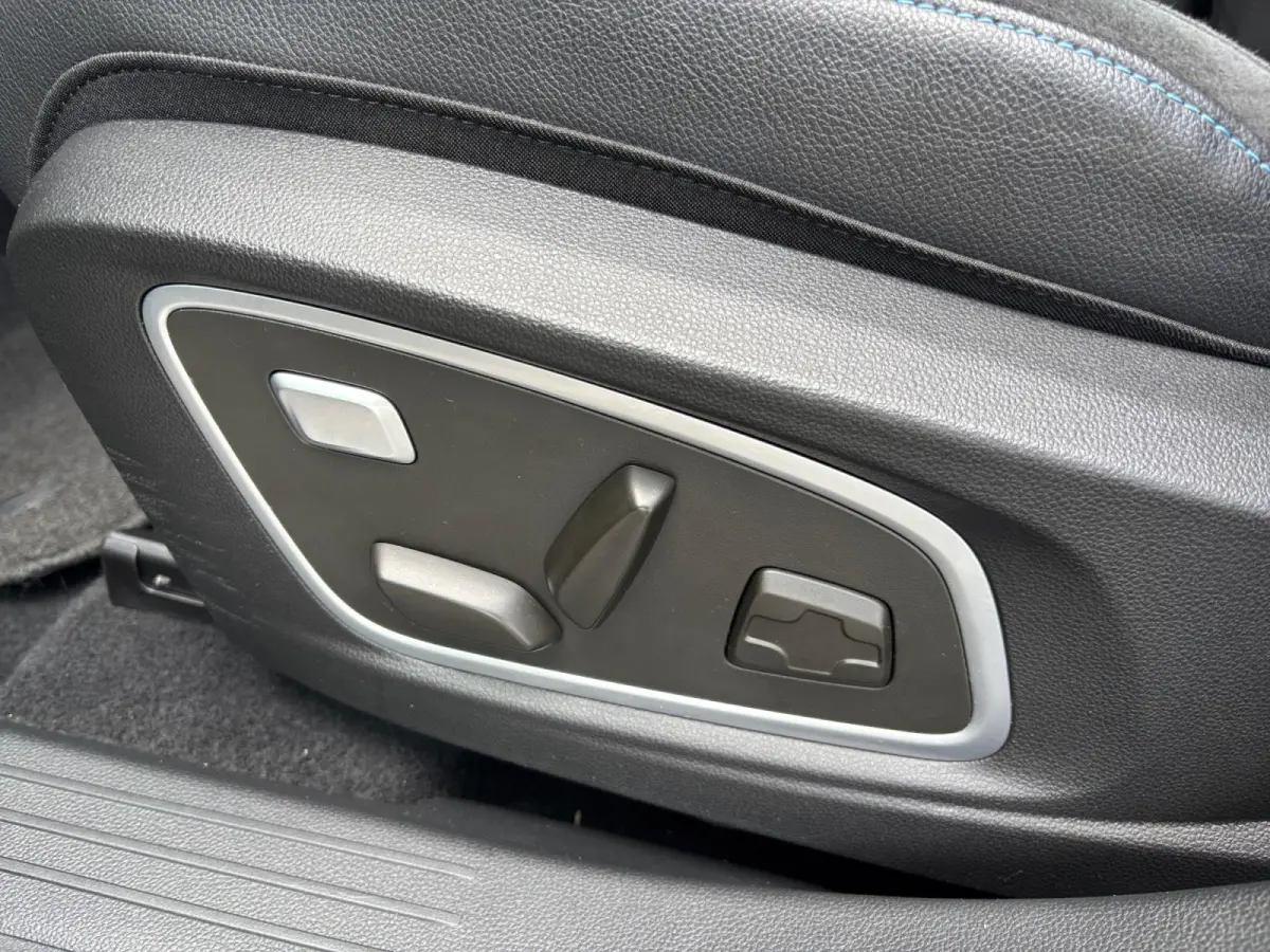 1.2 E-Tech Full-Hybrid 200PK Iconic Alpine ✅ H/K ✅ 4CONTROL ✅ ACC
