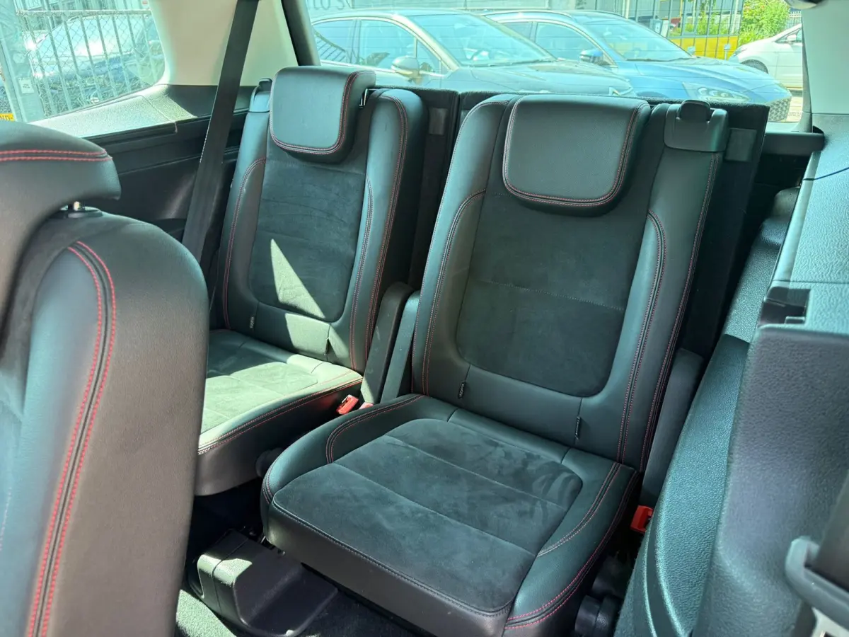 1.4 TSI FR Connect, 7 pers, Automaat, Panodak, NAP