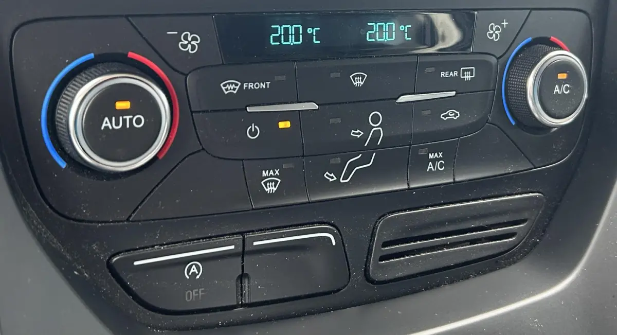 1.5 EcoBoost Trend Ultimate | Trekhaak | Navigatie | Voorruitverwarming | Cruise Control | Climate Control | Parkeersenoren | 2 Sleutels | NAP |