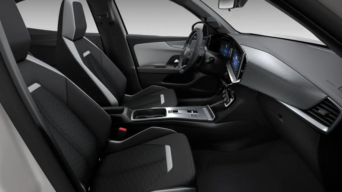 Edition | Electronic Climate Control | Elektrisch bedienbare en verwarmde buitenspiegels | LED koplampen met LED dagrijverlichting en LED achterlichten