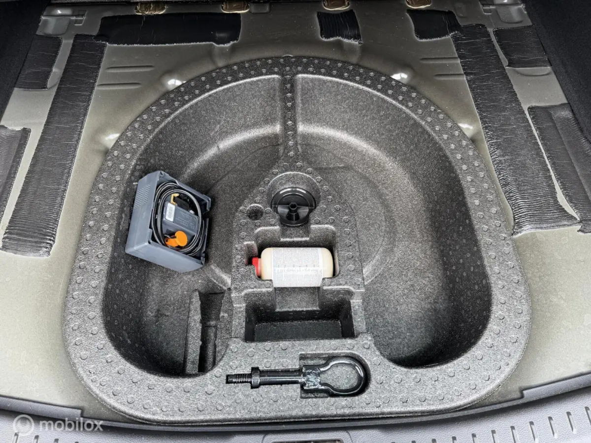 1.0 Lease Edition|DEALER ONDER|APPLE CARPLAY