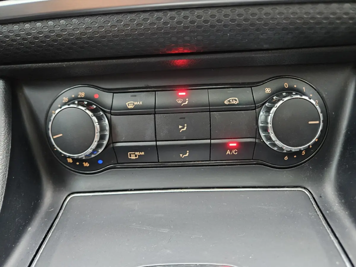 160 Sport Edition Panorama/Schuifdak! LED! 19INCH! NAP! Automaat! Mooie/Nette Auto!