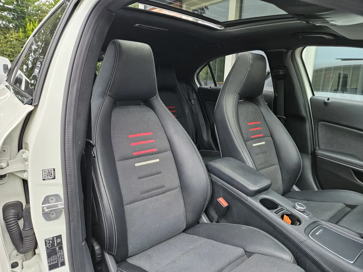 160 Sport Edition Panorama/Schuifdak! LED! 19INCH! NAP! Automaat! Mooie/Nette Auto!