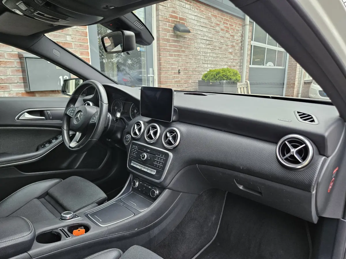 160 Sport Edition Panorama/Schuifdak! LED! 19INCH! NAP! Automaat! Mooie/Nette Auto!