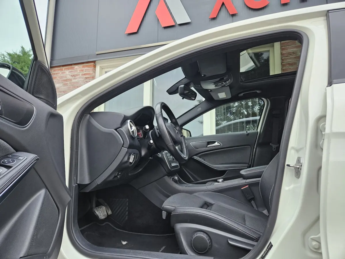 160 Sport Edition Panorama/Schuifdak! LED! 19INCH! NAP! Automaat! Mooie/Nette Auto!