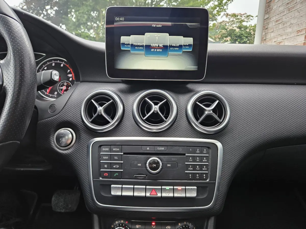 160 Sport Edition Panorama/Schuifdak! LED! 19INCH! NAP! Automaat! Mooie/Nette Auto!