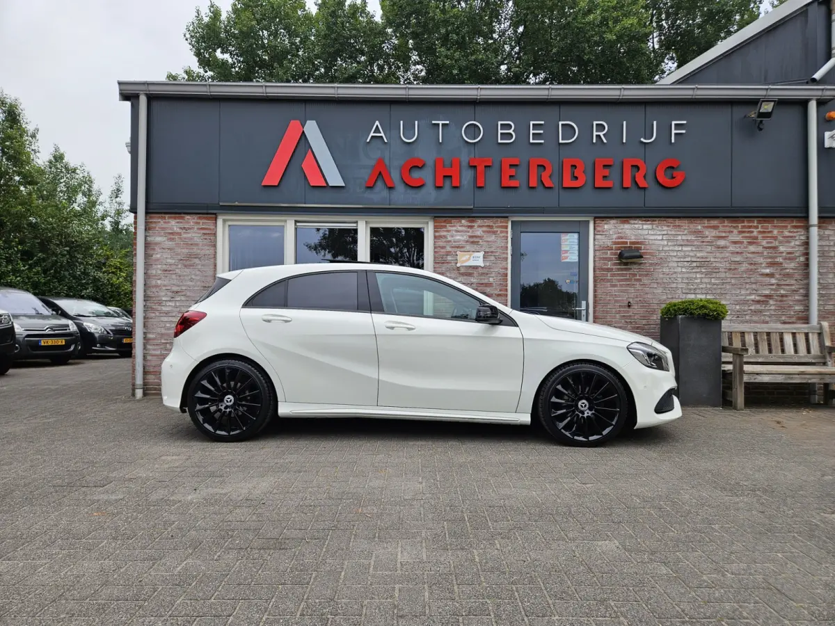 160 Sport Edition Panorama/Schuifdak! LED! 19INCH! NAP! Automaat! Mooie/Nette Auto!