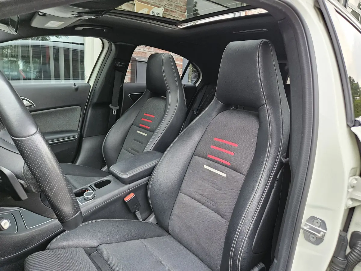 160 Sport Edition Panorama/Schuifdak! LED! 19INCH! NAP! Automaat! Mooie/Nette Auto!
