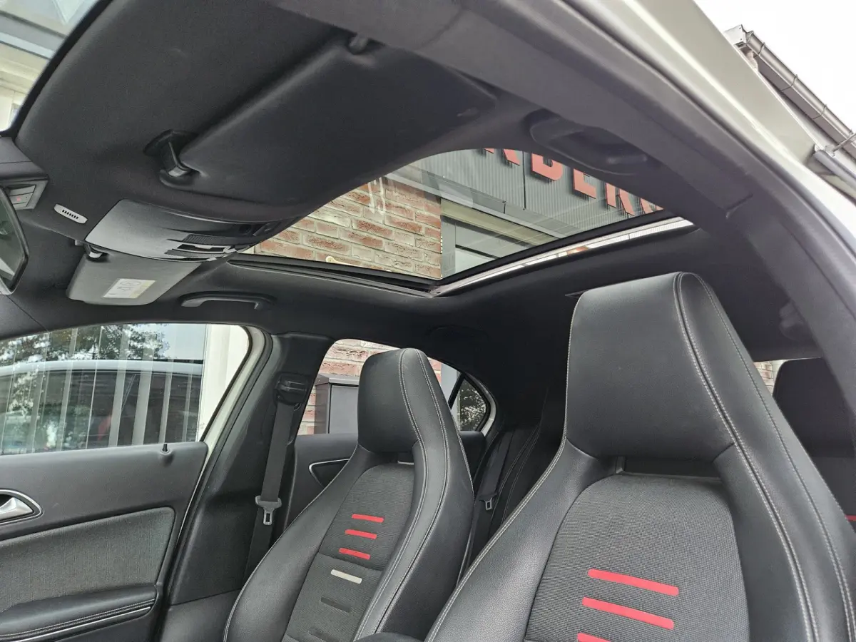 160 Sport Edition Panorama/Schuifdak! LED! 19INCH! NAP! Automaat! Mooie/Nette Auto!