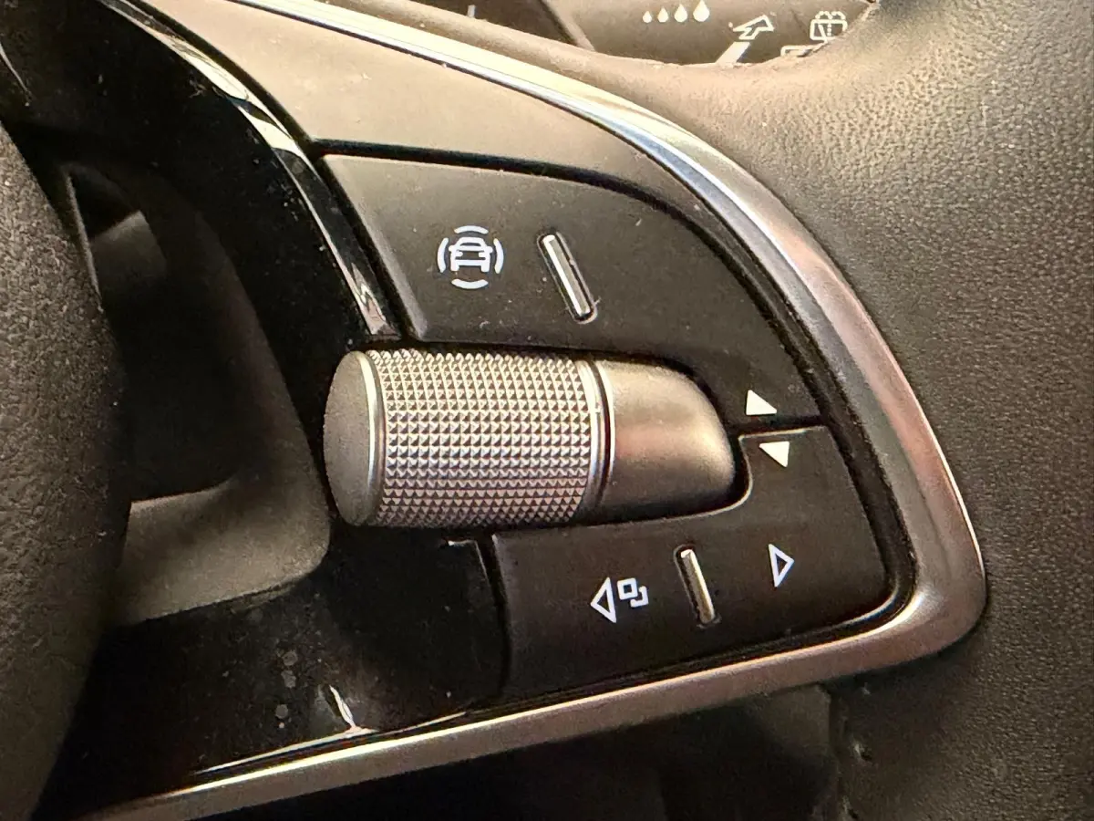 1.0 TSI Selection Carplay | LED | Parkeersensoren | Digitaal Dashboard | Climate Control | Cruise Control | Apple Carplay/Android Auto|telefoonintegratie premium | Cruise control | DAB ontva