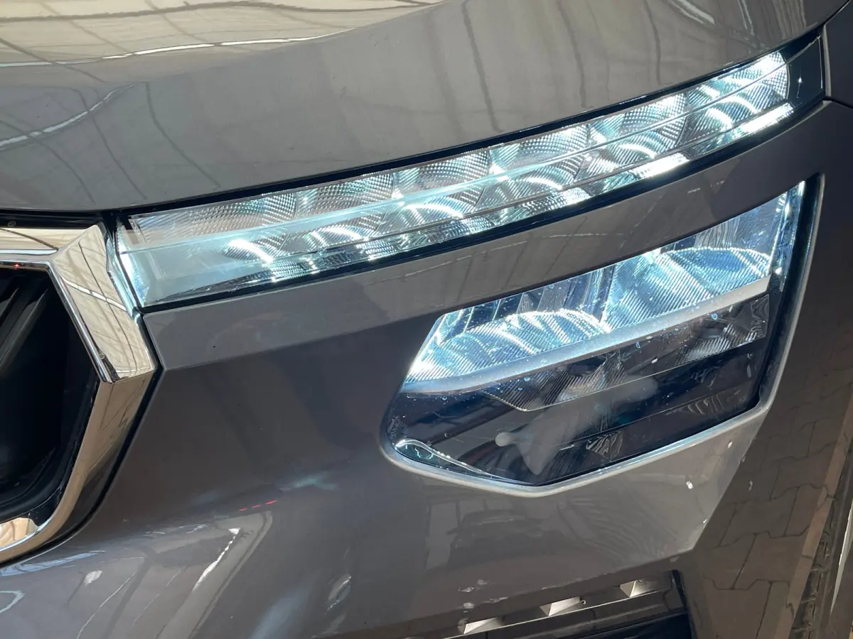 1.0 TSI Selection Carplay | LED | Parkeersensoren | Digitaal Dashboard | Climate Control | Cruise Control | Apple Carplay/Android Auto|telefoonintegratie premium | Cruise control | DAB ontva