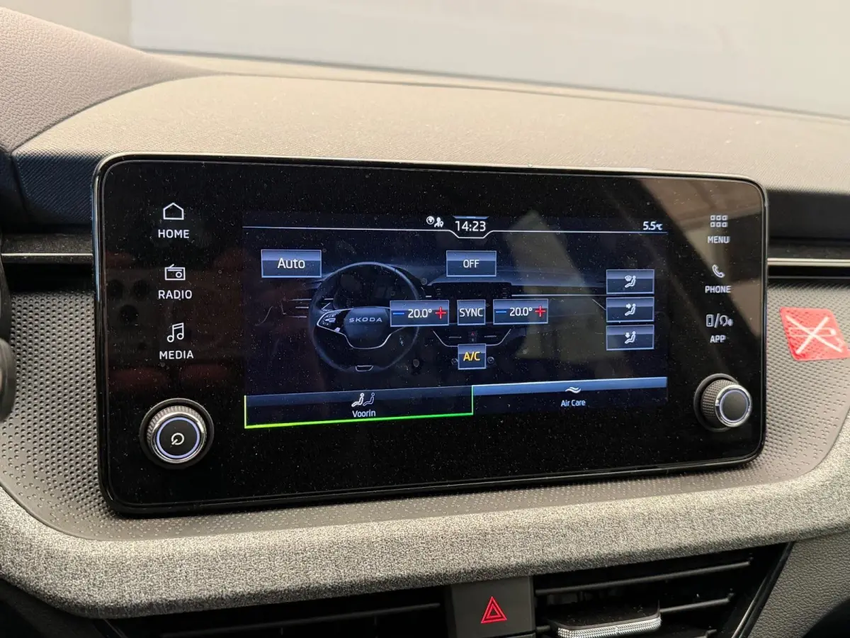 1.0 TSI Selection Carplay | LED | Parkeersensoren | Digitaal Dashboard | Climate Control | Cruise Control | Apple Carplay/Android Auto|telefoonintegratie premium | Cruise control | DAB ontva