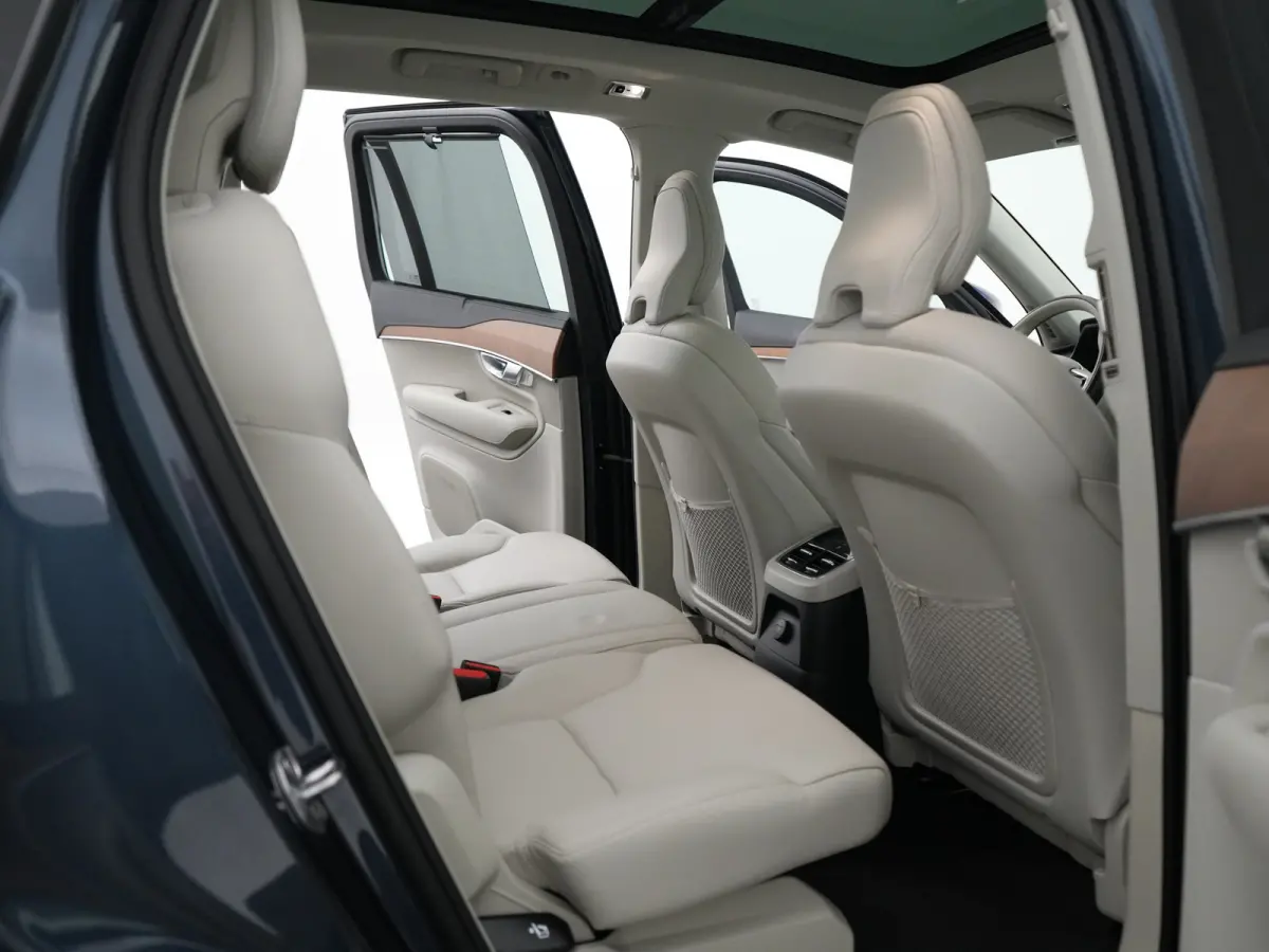 T8 Recharge AWD Inscription | Long Range | Adaptive Cruise | 360° Camera | Panoramadak | Head-up | Harman/Kardon | Trekhaak