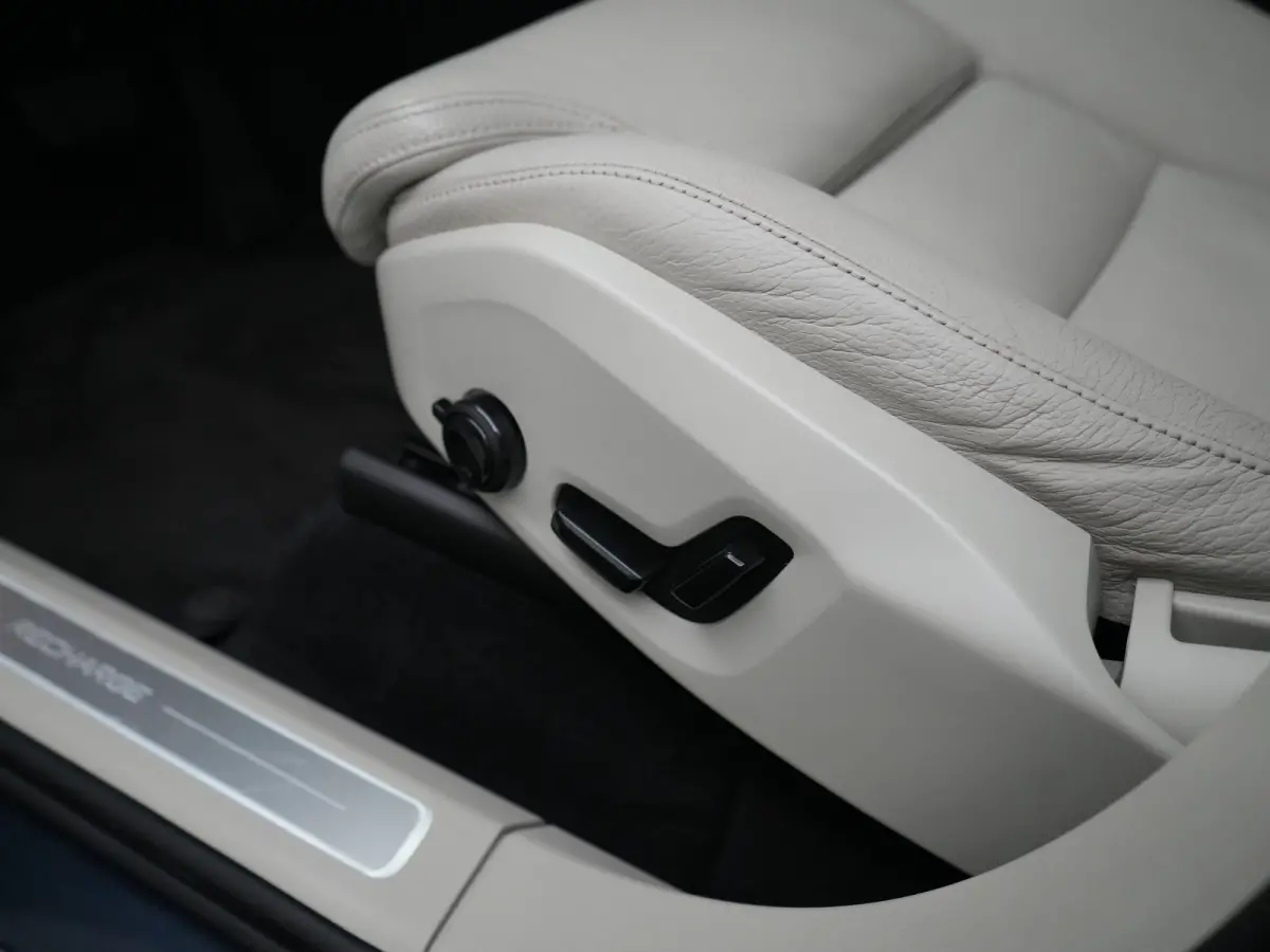 T8 Recharge AWD Inscription | Long Range | Adaptive Cruise | 360° Camera | Panoramadak | Head-up | Harman/Kardon | Trekhaak