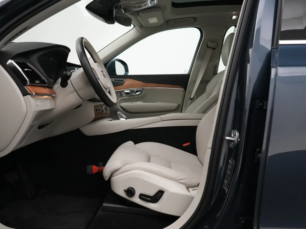 T8 Recharge AWD Inscription | Long Range | Adaptive Cruise | 360° Camera | Panoramadak | Head-up | Harman/Kardon | Trekhaak