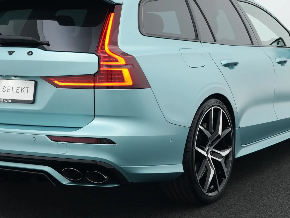 T8 Plug-in hybrid AWD Ultra Dark HEICO | Custum Wrap | 21" | Extra getint glas | Full-LED koplampen | HEICO SPORTIV achterskirt met sporteinddemper