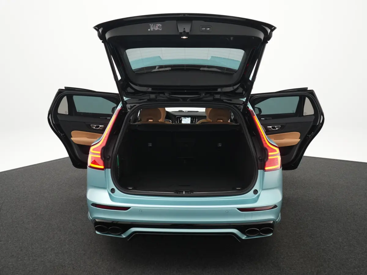 T8 Plug-in hybrid AWD Ultra Dark HEICO | Custum Wrap | 21" | Extra getint glas | Full-LED koplampen | HEICO SPORTIV achterskirt met sporteinddemper