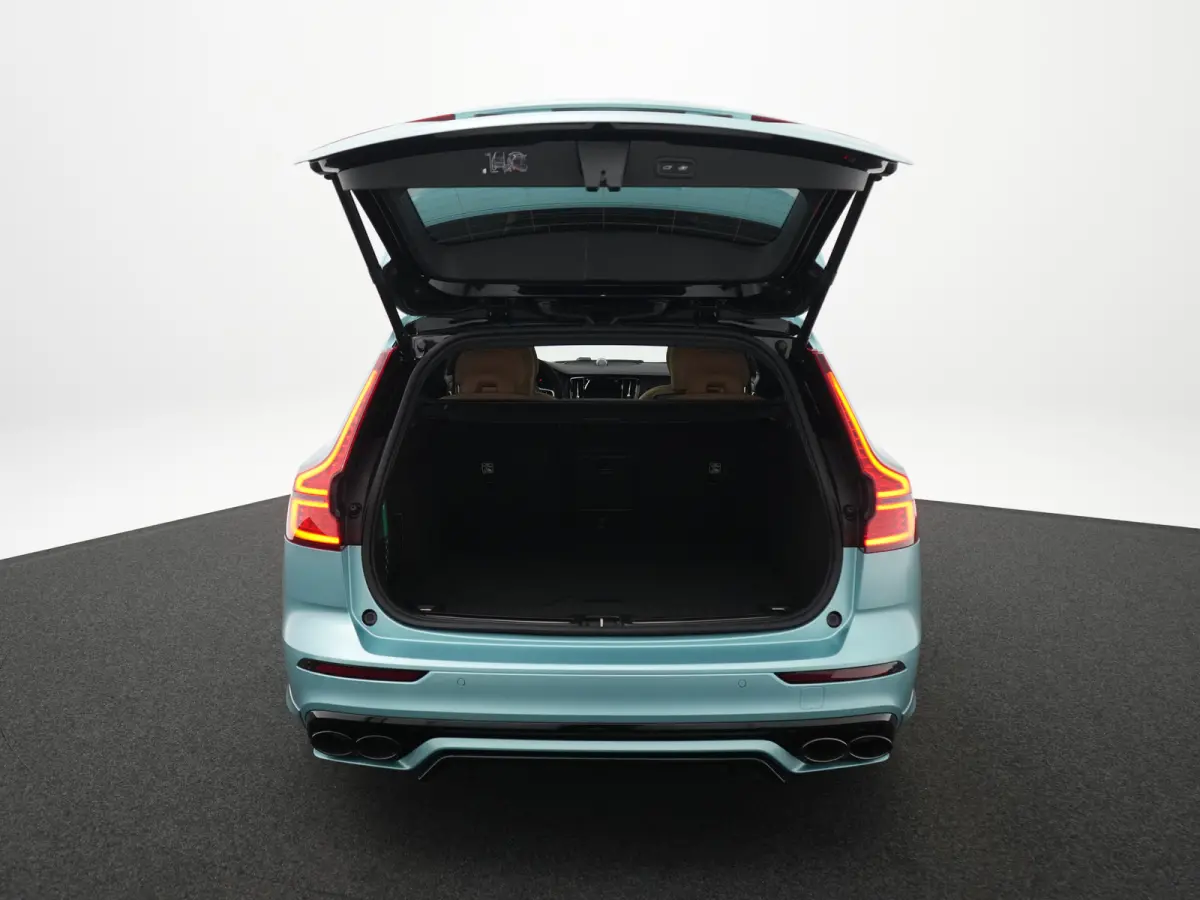 T8 Plug-in hybrid AWD Ultra Dark HEICO | Custum Wrap | 21" | Extra getint glas | Full-LED koplampen | HEICO SPORTIV achterskirt met sporteinddemper