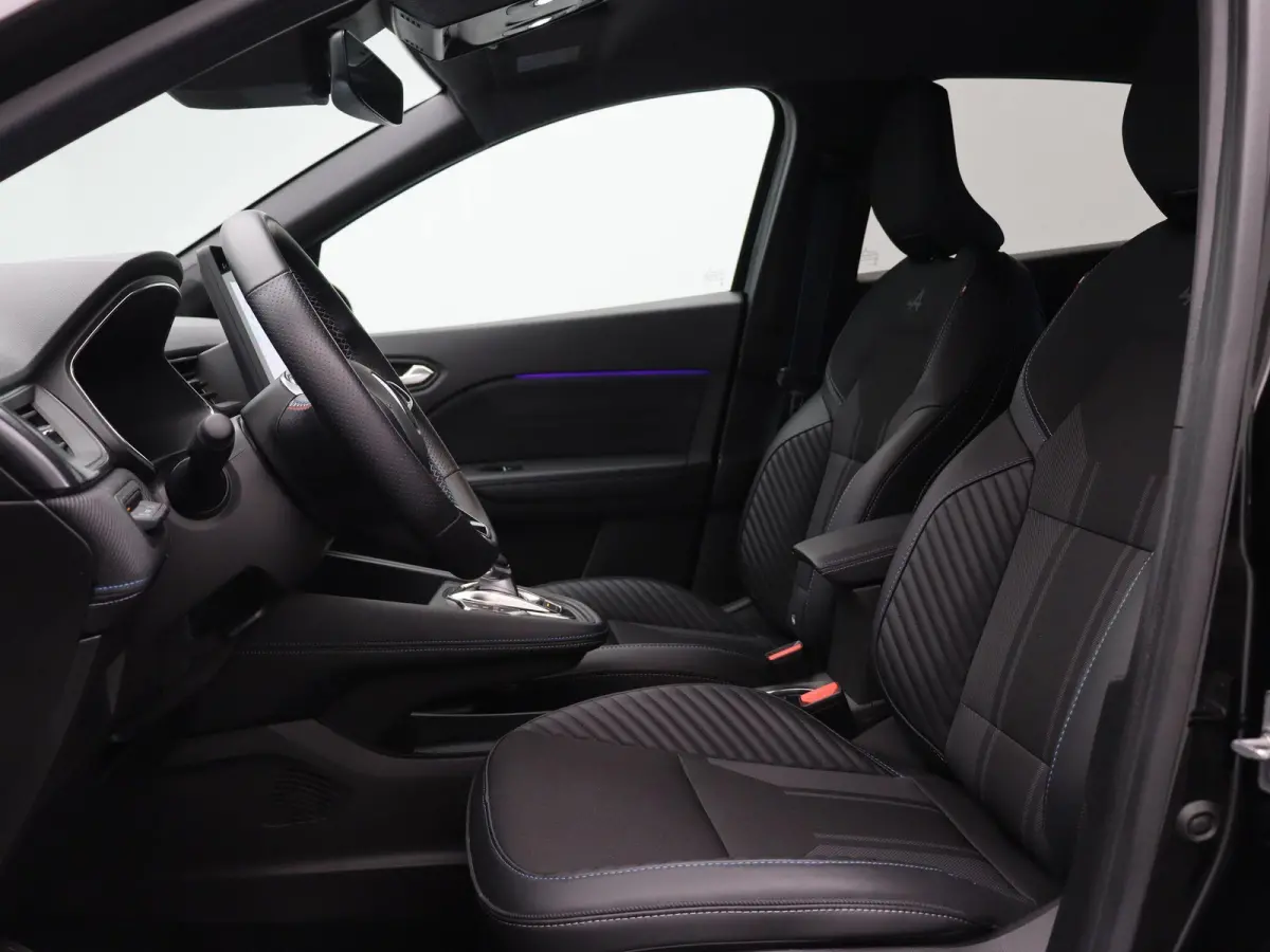 E-Tech full hybrid 145pk Esprit Alpine | Adaptive cruise control | Climate control | Stuurverwarming | Lichtmetalen velgen 19'' | Parkeersensoren Voor / Achter |