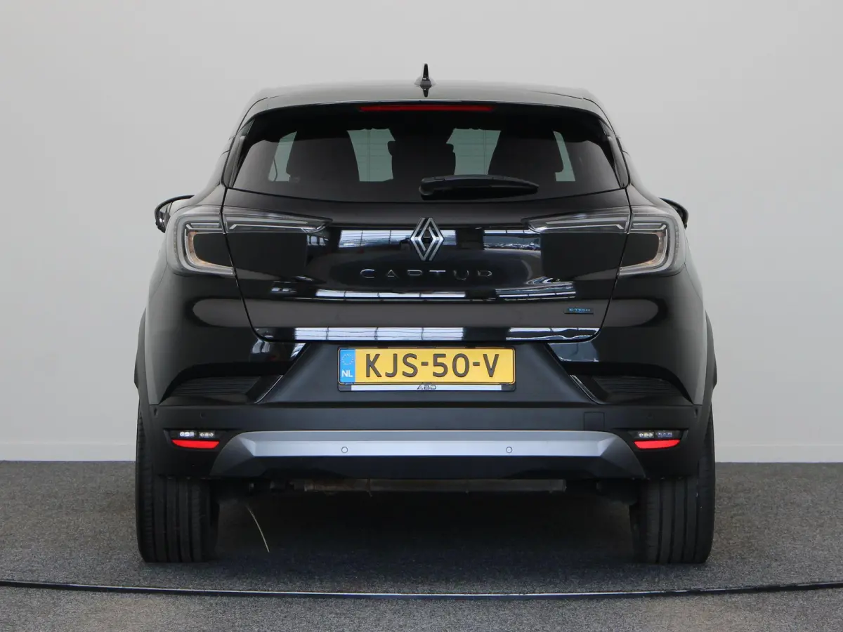 E-Tech full hybrid 145pk Esprit Alpine | Adaptive cruise control | Climate control | Stuurverwarming | Lichtmetalen velgen 19'' | Parkeersensoren Voor / Achter |