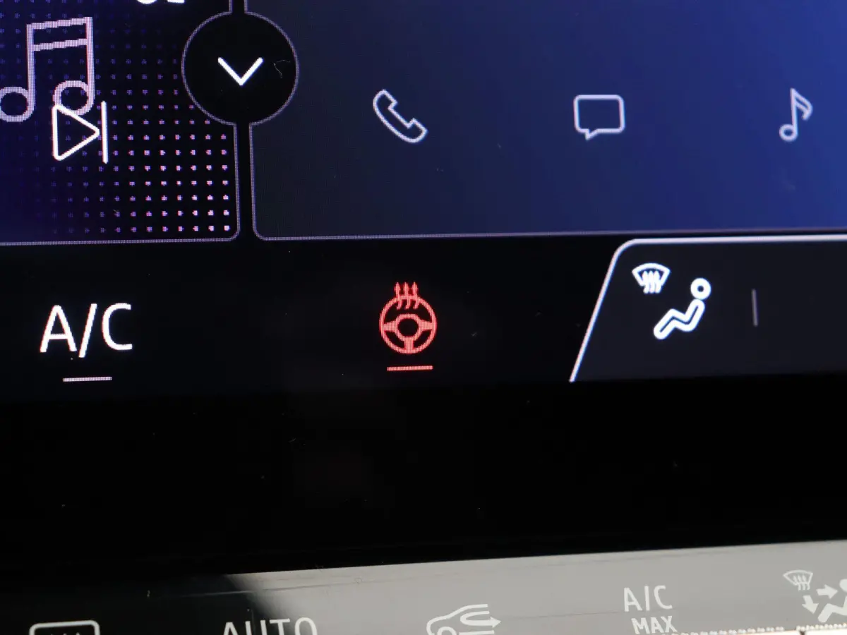 E-Tech full hybrid 145pk Esprit Alpine | Adaptive cruise control | Climate control | Stuurverwarming | Lichtmetalen velgen 19'' | Parkeersensoren Voor / Achter |