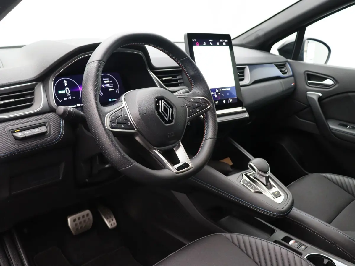 E-Tech full hybrid 145pk Esprit Alpine | Adaptive cruise control | Climate control | Stuurverwarming | Lichtmetalen velgen 19'' | Parkeersensoren Voor / Achter |