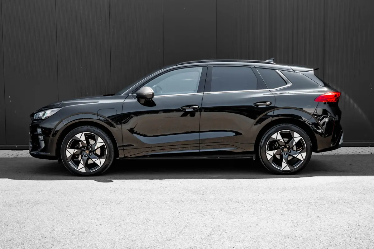 1.5 TSI e-Hybrid 272pk VZ Performance | Leder | Panoramadak | Trekhaak | Leder | Sennheiser | 360 Camera | 20"