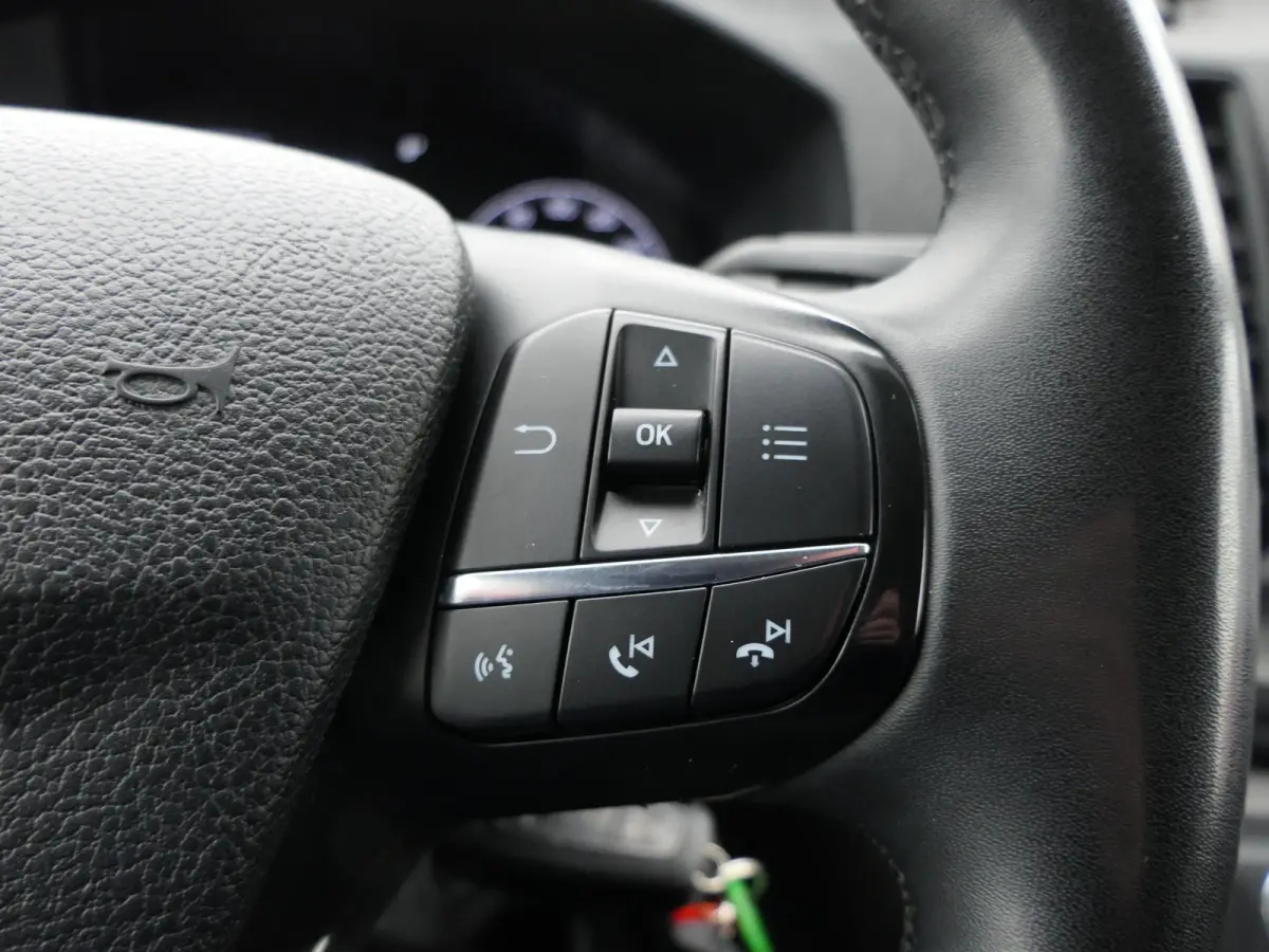 320 2.0 TDCI 130pk L2H1 Trend | Automaat | Navigatie | Cruise Control | DAB | CarPlay/Android Auto |