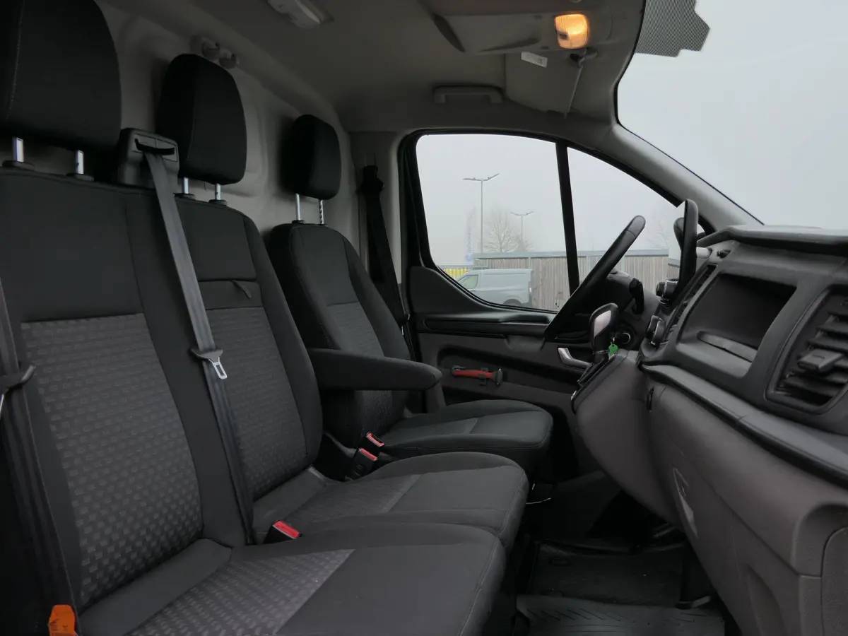 320 2.0 TDCI 130pk L2H1 Trend | Automaat | Navigatie | Cruise Control | DAB | CarPlay/Android Auto |