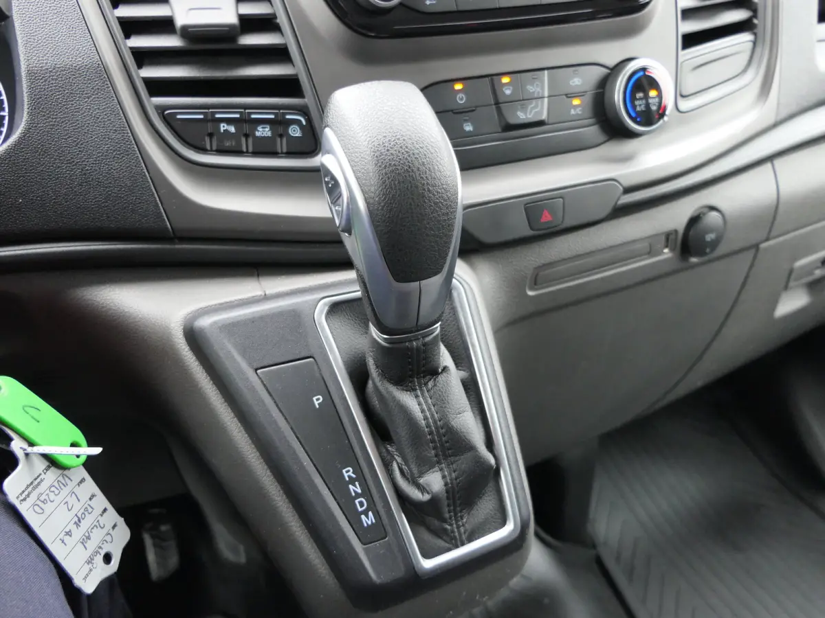 320 2.0 TDCI 130pk L2H1 Trend | Automaat | Navigatie | Cruise Control | DAB | CarPlay/Android Auto |