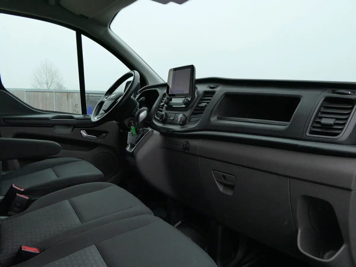 320 2.0 TDCI 130pk L2H1 Trend | Automaat | Navigatie | Cruise Control | DAB | CarPlay/Android Auto |