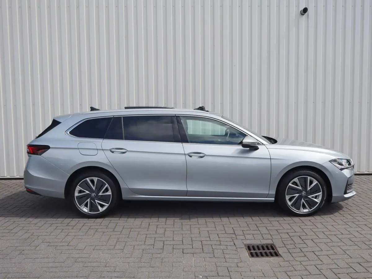 1.5 TSI 204pk PHEV Edition | SoH 100% | Panoramadak | 18" Velgen | Massage