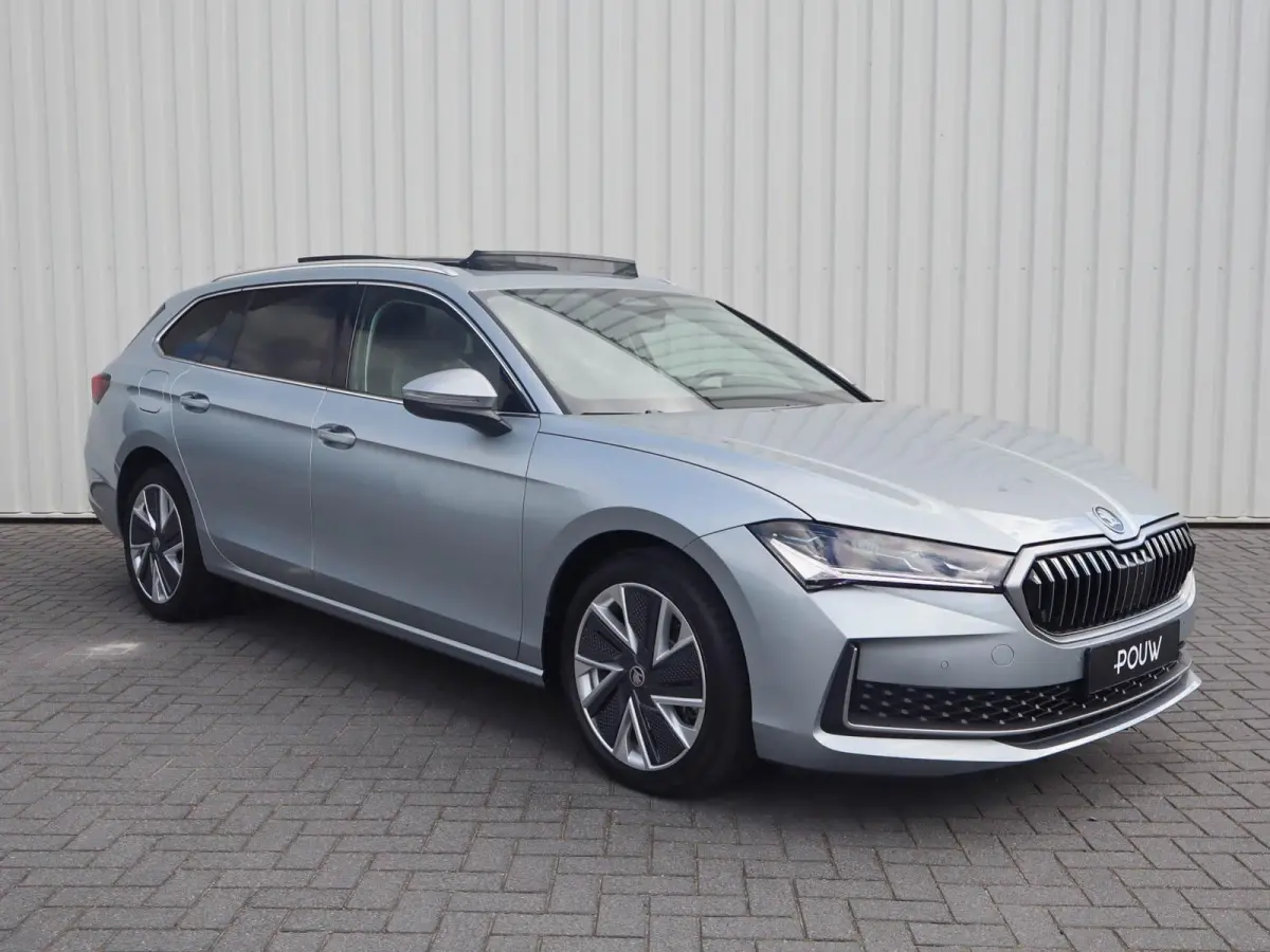 1.5 TSI 204pk PHEV Edition | SoH 100% | Panoramadak | 18" Velgen | Massage