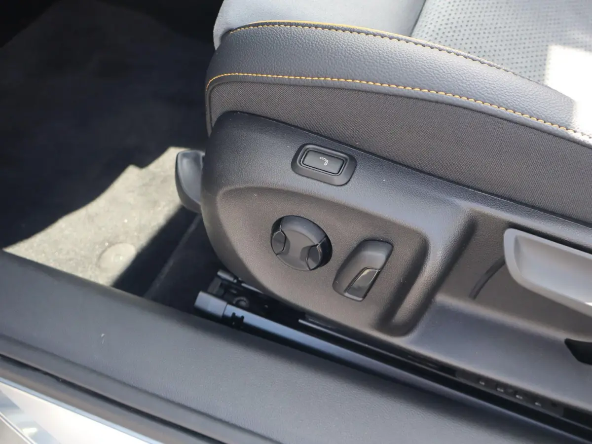 1.5 TSI 204pk PHEV Edition | SoH 100% | Panoramadak | 18" Velgen | Massage