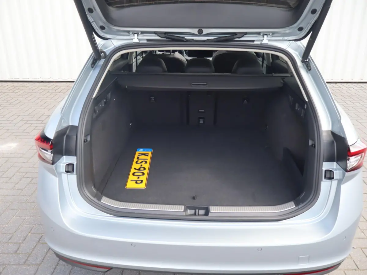 1.5 TSI 204pk PHEV Edition | SoH 100% | Panoramadak | 18" Velgen | Massage