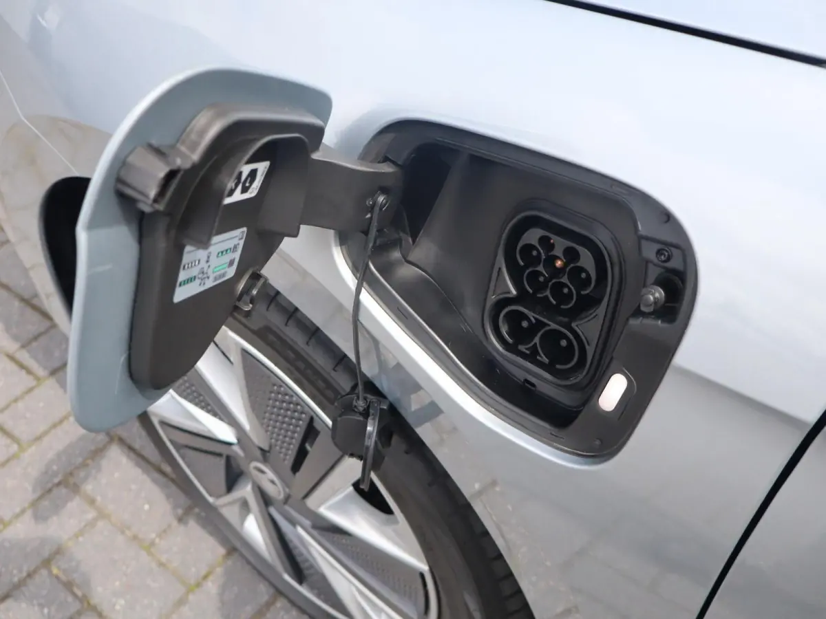 1.5 TSI 204pk PHEV Edition | SoH 100% | Panoramadak | 18" Velgen | Massage