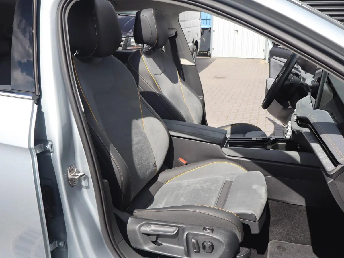 1.5 TSI 204pk PHEV Edition | SoH 100% | Panoramadak | 18" Velgen | Massage