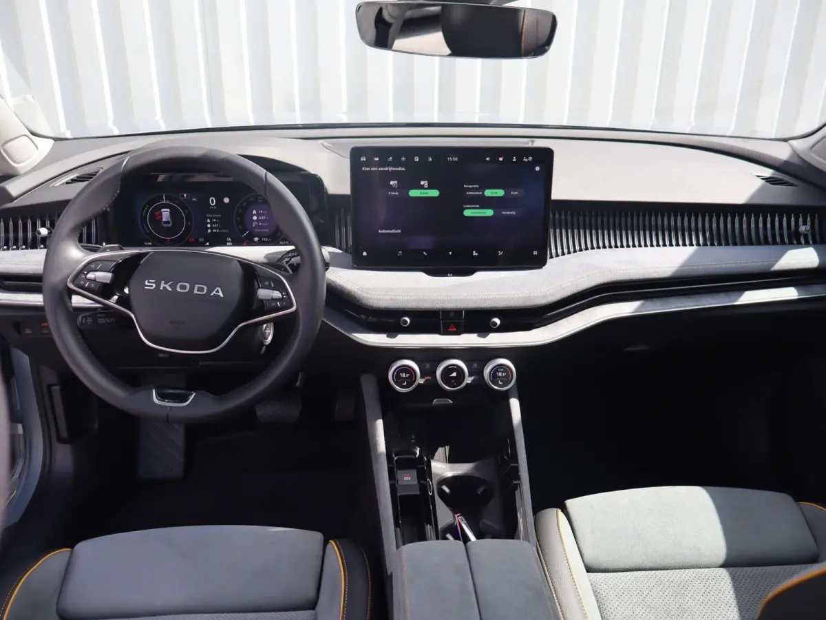 1.5 TSI 204pk PHEV Edition | SoH 100% | Panoramadak | 18" Velgen | Massage