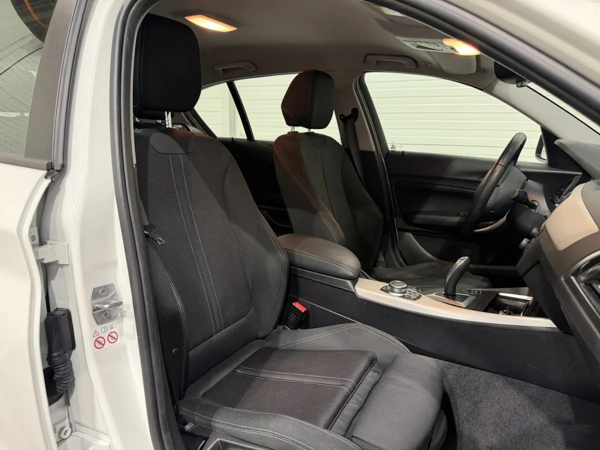 118i Executive PDC / LMV / Automaat / Cruise Control / Navi