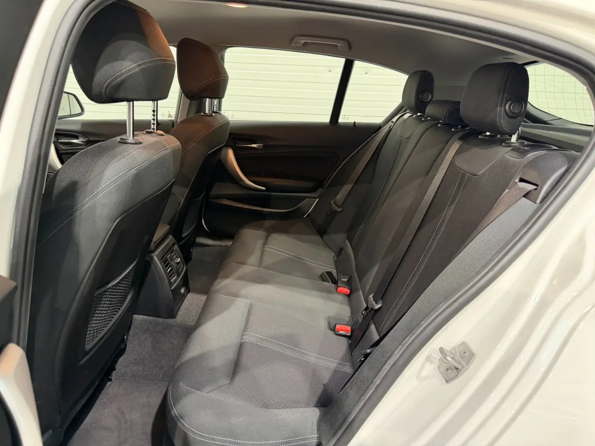 118i Executive PDC / LMV / Automaat / Cruise Control / Navi