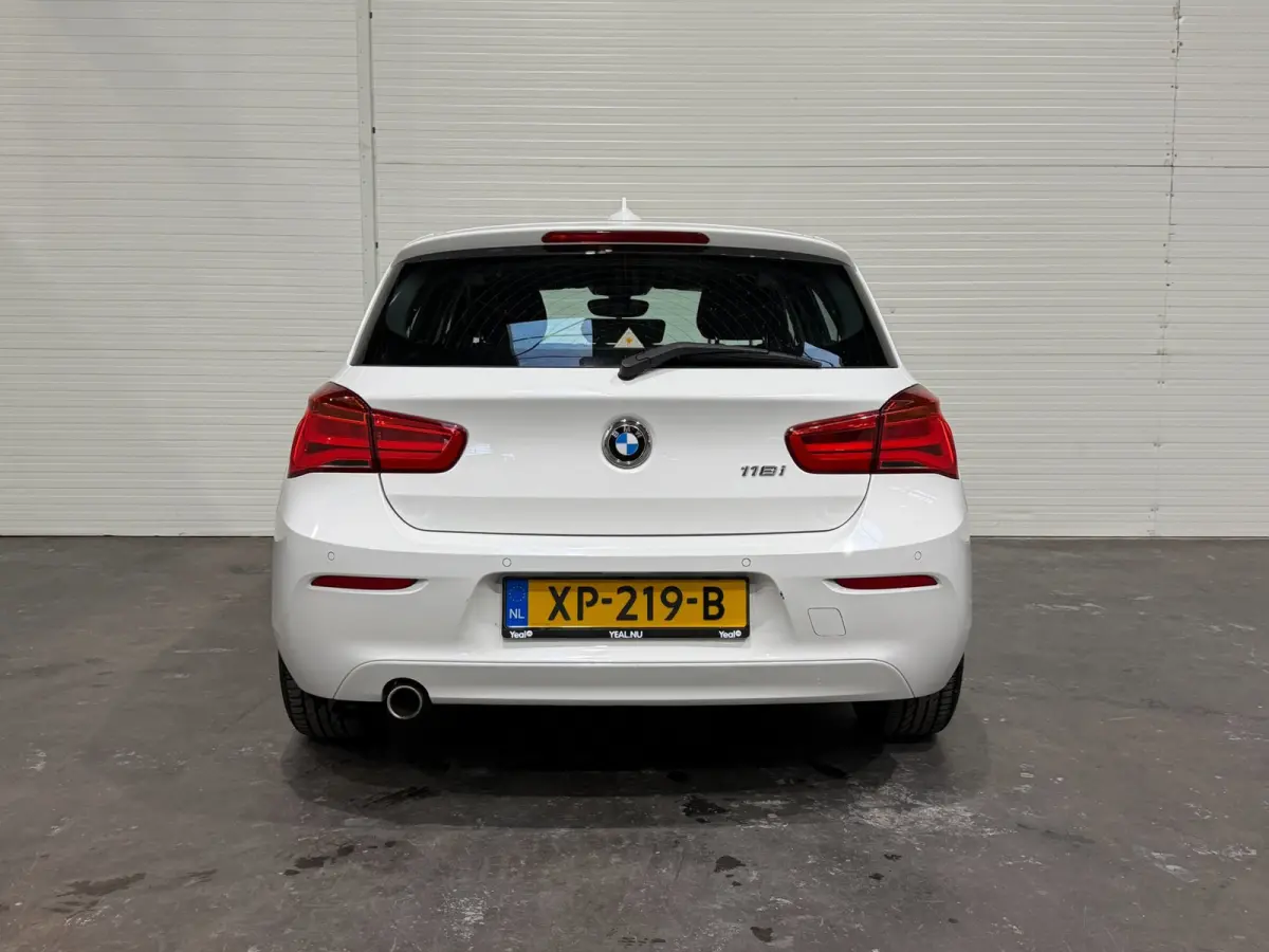 118i Executive PDC / LMV / Automaat / Cruise Control / Navi