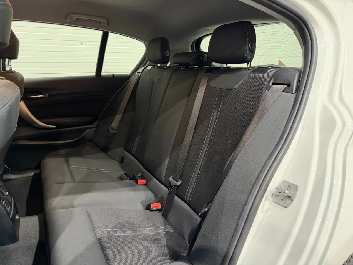 118i Executive PDC / LMV / Automaat / Cruise Control / Navi