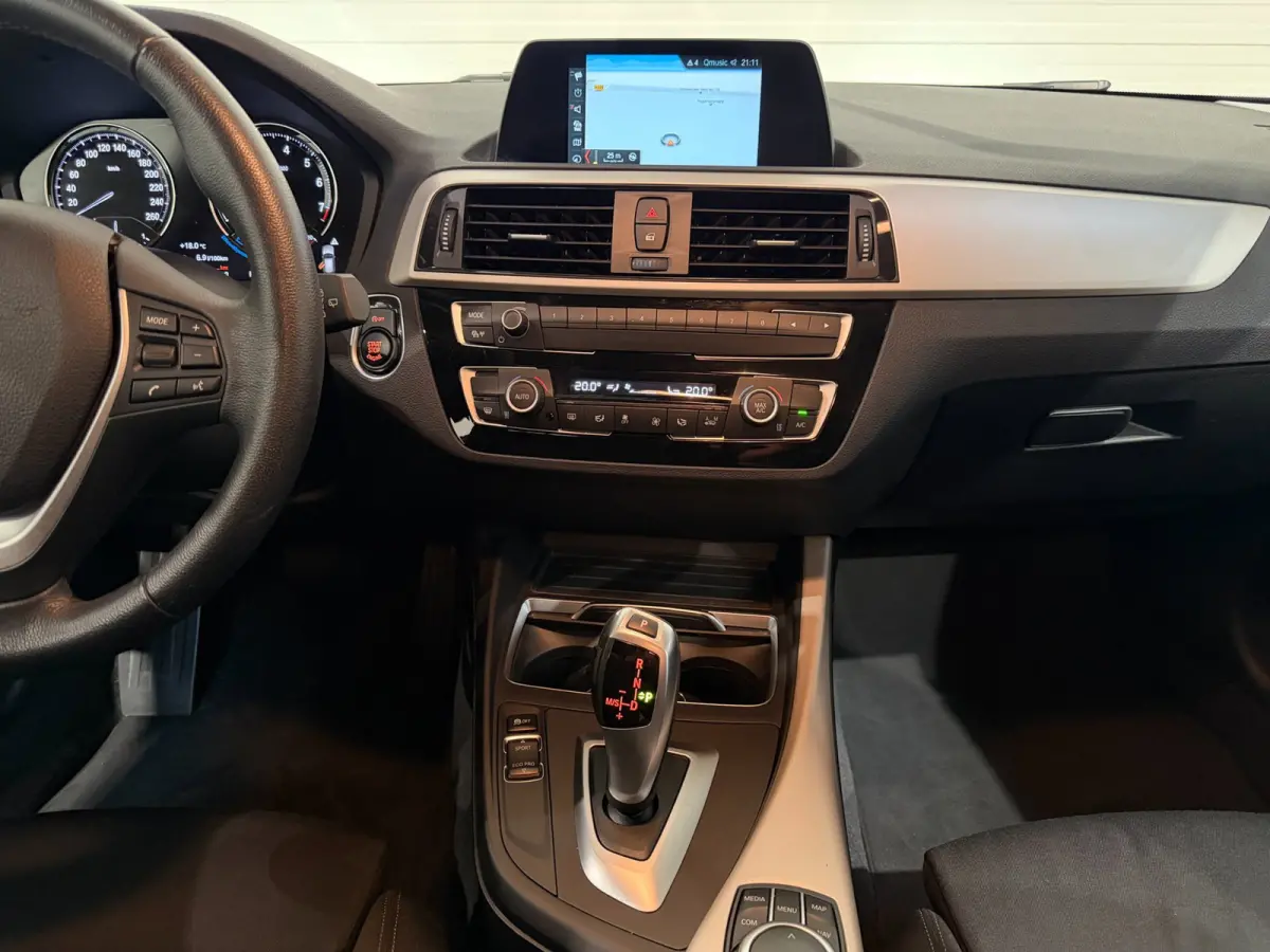 118i Executive PDC / LMV / Automaat / Cruise Control / Navi