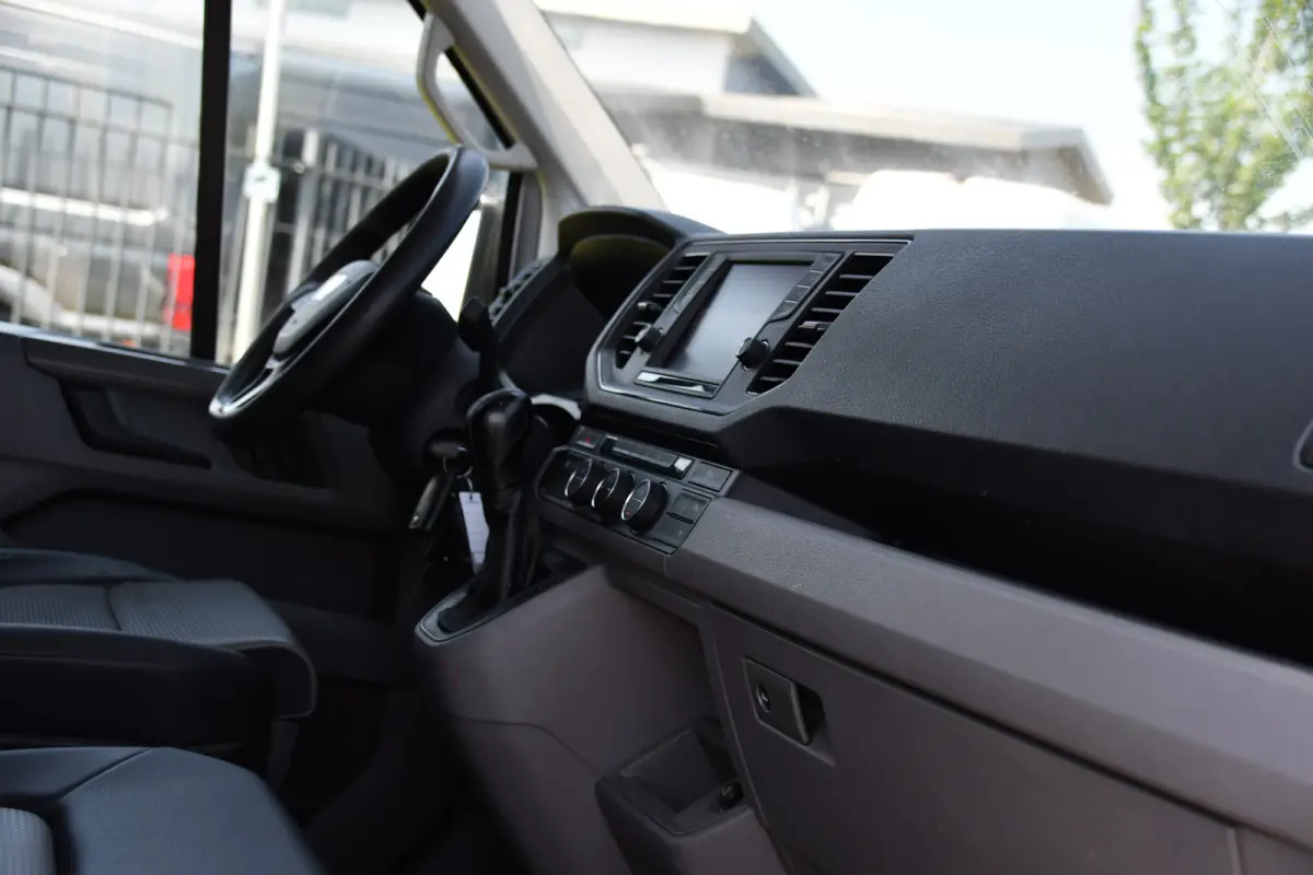 3.180 35 2.0 L4H3 PB Edition Cruise, Camera, Carplay, 177pk, LED, Clima, Trekhaak, Automaat, Sensoren, Geveerde stoel, Uniek!