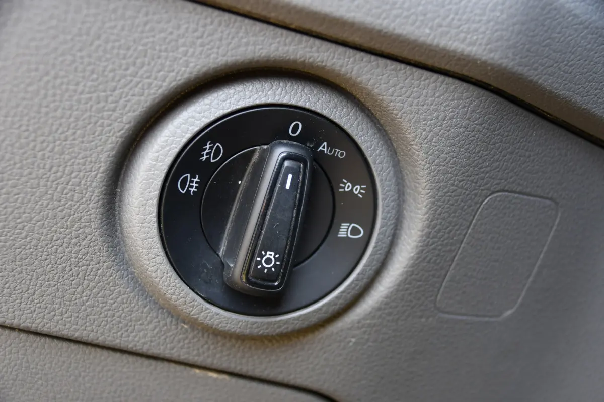 3.180 35 2.0 L4H3 PB Edition Cruise, Camera, Carplay, 177pk, LED, Clima, Trekhaak, Automaat, Sensoren, Geveerde stoel, Uniek!